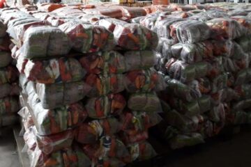 Prefeitura de Carinhanha entrega mais de 8 mil cestas.Foto: Divulgação.