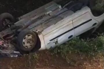 Veículo capota na zona rural de Palmas de Monte Alto.Foto: reprodução portal Vilson Nunes.
