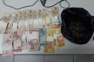 Material apreendido em Caetité. Foto: PM.