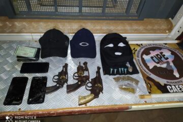 Material apreendido em Caculé pela Cipe/ Sudoeste. Foto: Cipe/Sudoeste.