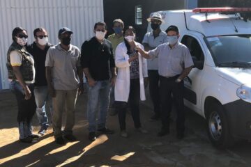 Entrega da ambulância em Julião. Foto: ASCOM.