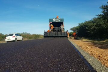 Serviço de manutenção na BR-030. Foto: CBV Construtora.