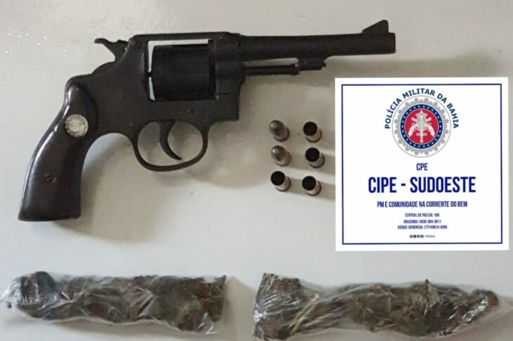 Com o suspeito foi encontrado arma e drogas. Foto: Cipe/ Sudoeste.