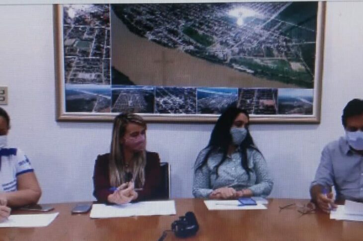 Equipe da Saúde de Manga reunida