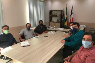 Reunião dos representantes do BB com o prefeito, vice e secretários.