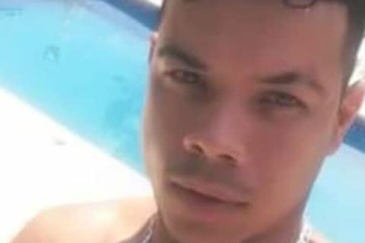 Gercino Ferreira é acusado de quebrar e invadir a delegacia de Carinhanha. Foto: reprodução.