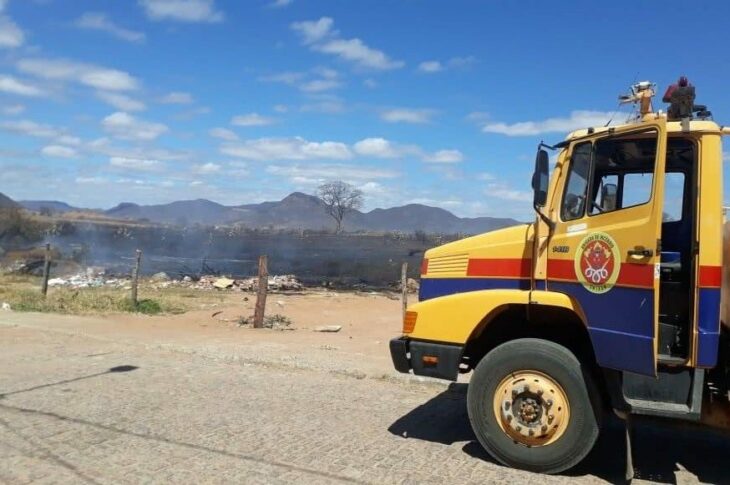 Incêndio registado na manhã de quinta-feira (6) em Guanmabi. Foto: SMTRAN.