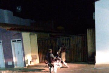 Motocicleta apreendida em Iuiú após perseguição. Foto: divulgação.