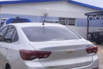Carro recuperado com registro de apropriação indébita em Riacho de Santana. Foto: PM.
