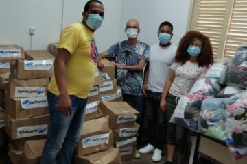 Carinahnha recebe doação. Foto: Prefeitura de Carinahnha.