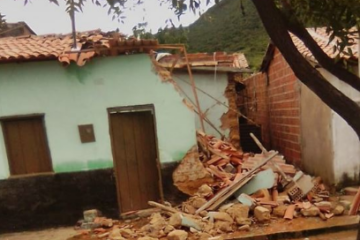 Casa desaba em Palmas de Monte Alto. Foto: reprodução Vilson Nunes.