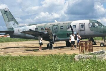 Avião da FAB faz pouso emergencial em Bom Jesus da Lapa. Foto: Bom Jesus da Lapa Notícias.