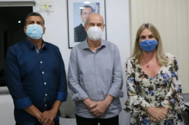 Ivana Bastos e parceiros