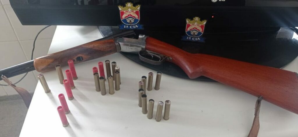 Arma de fogo é apreendida em Guanambi. Foto: PM.