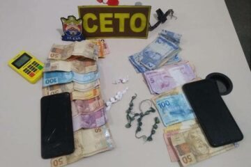 Material apreendido na noite de sexta-feira (25). Foto: PM.