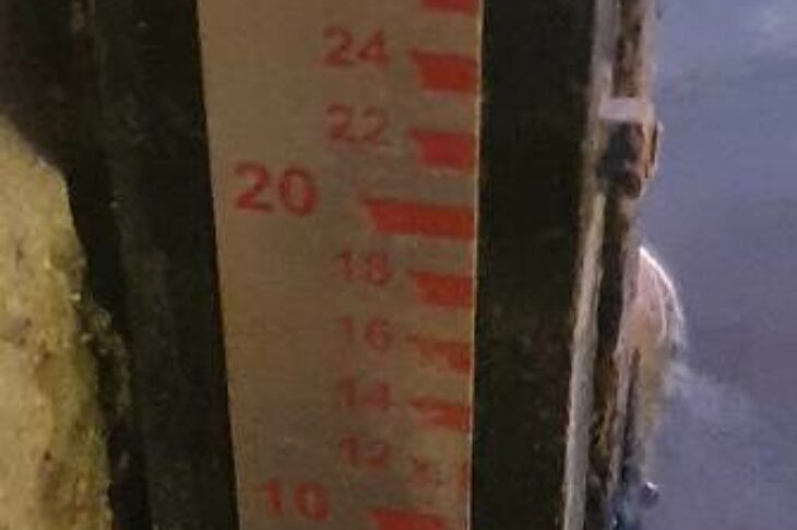 Rio São Francisco sobe 7 centímetros em 24 horas, em Carinhanha. Foto : Zé Castor.