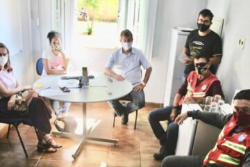 Reunião com secretários e categoria. Foto: reprodução ASCOM.