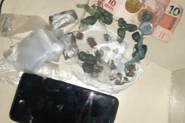 Material apreendido em Guanambi. Foto: PM.