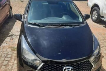 Veículo com restrição de furto em Guanambi.Foto: PM.