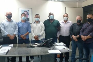 Equipe de Malhada em Salvador. Foto: reprodução Zé Raimundo.