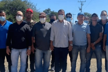 Equipe acompanhando vistoria da BR -342 entre Julião e Canabrava. Foto: reprodução ASCOM de Charles Fernandes.