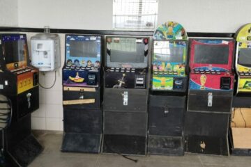 Máquinas apreendidas em Guanambi. Foto: PM.