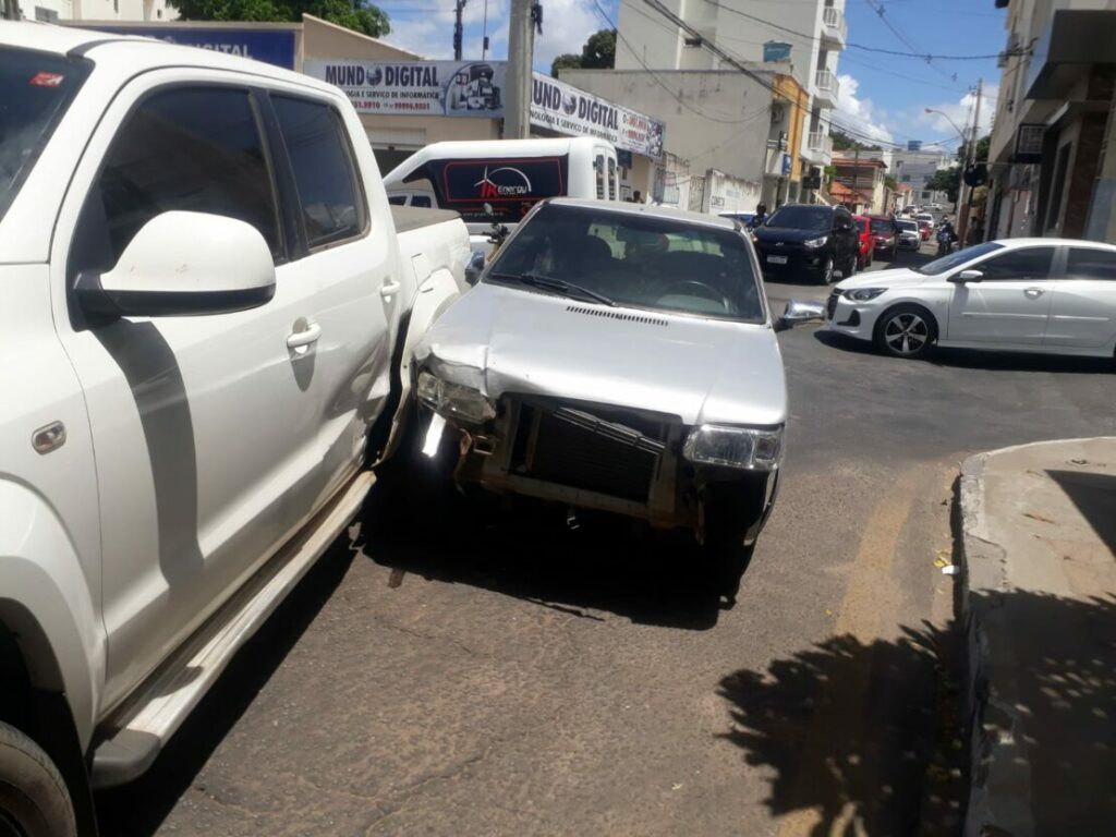 Acidente envolvendo carros é registrado em Guanambi. Foto: SMTRAN