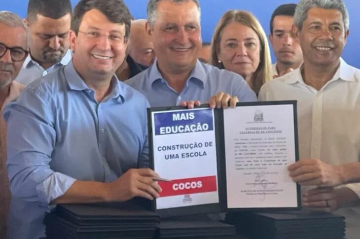 Cerimônia de assinatura em Salvador. Foto: divulgação.