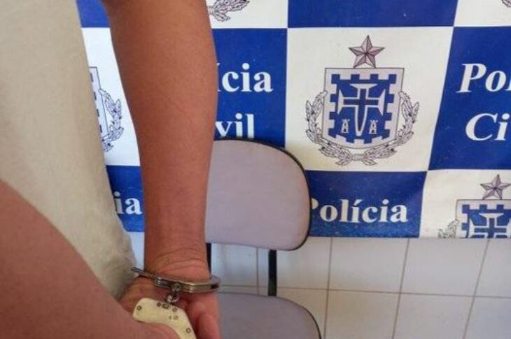 Homem preso em Carinhanha. Foto: PM.