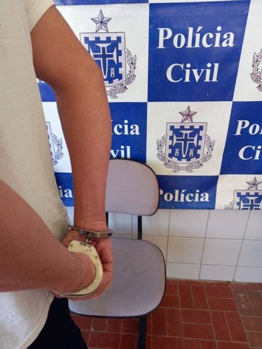 Homem preso em Carinhanha. Foto: PM.