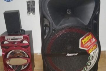 Caixas apreendidas: Foto: PM.