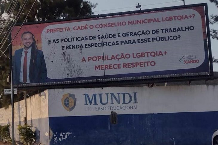 Outdoor danificado em Vitória da Conquista. Foto: reprodução PT.