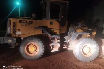 Pá carregadeira recuperada. Foto:PC