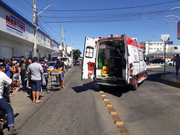Mulher é atropelada por moto. Foto: reprodução Smtran