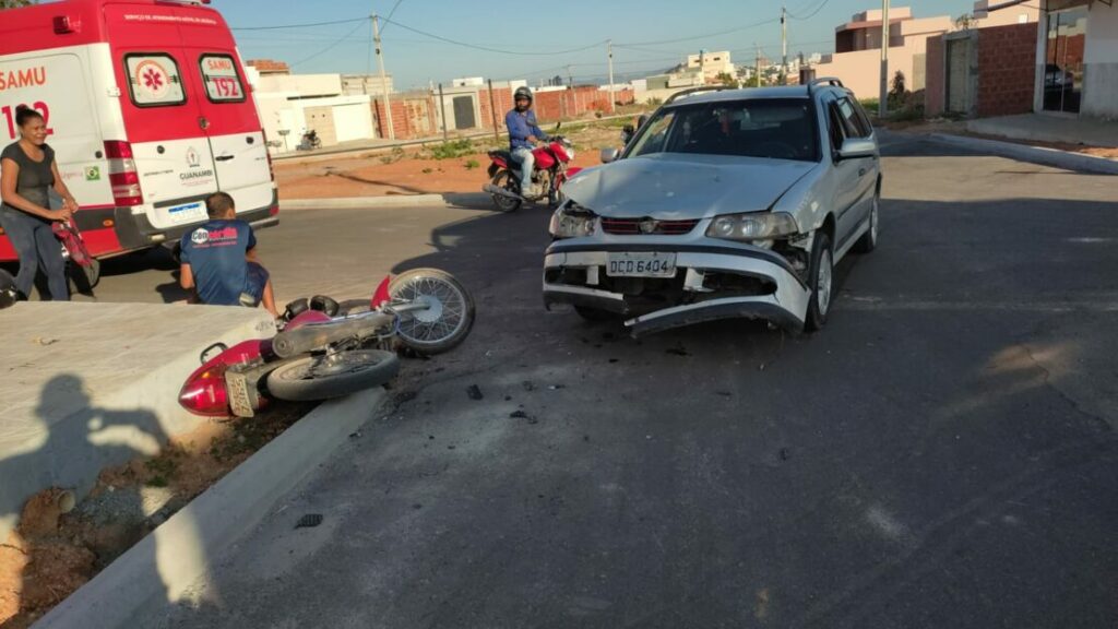 Colisão envolvendo dois carros. Foto: reprodução Smtran