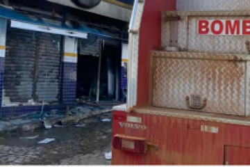 Fogo consome loja Zema. Foto: Reprodução | Corpo de Bombeiros