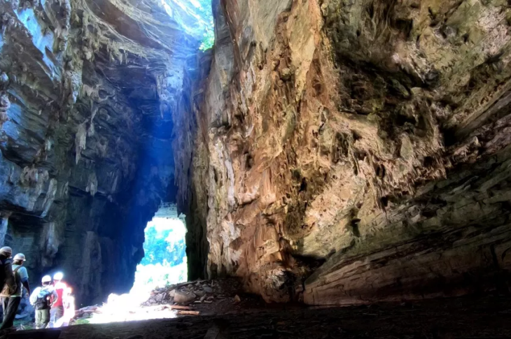 Equipe explorou Parque Nacional Cavernas do Peruaçu, no Norte de Minas — Foto: Marcelo Ferri/TG