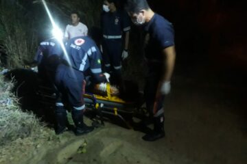 Colisão envolvendo caminhonete e moto. Foto: Smtran