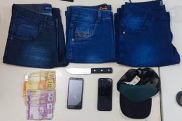 Material apreendido em Carinhanha. Foto: PM