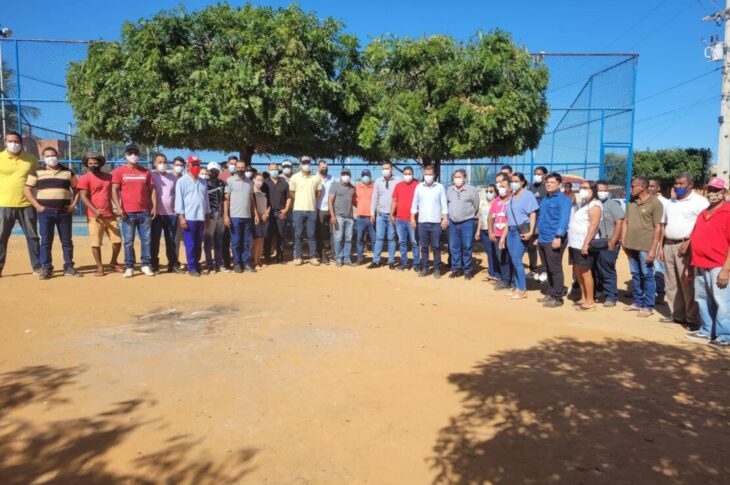 Prefeito Gimmy assina ordem de serviço para construção de praça no BNH