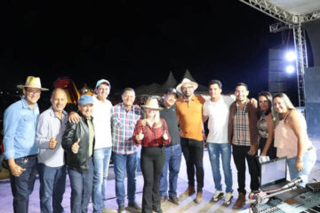 Autoridades.Foto: Mary Trindade / Tribuna Popular Gbi