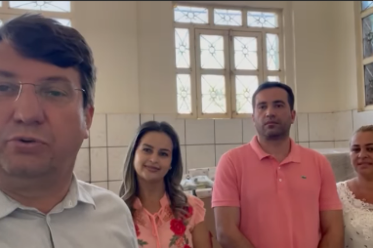 Prefeito de Cocos, vice, secretário e Reguladora. Foto: reprodução