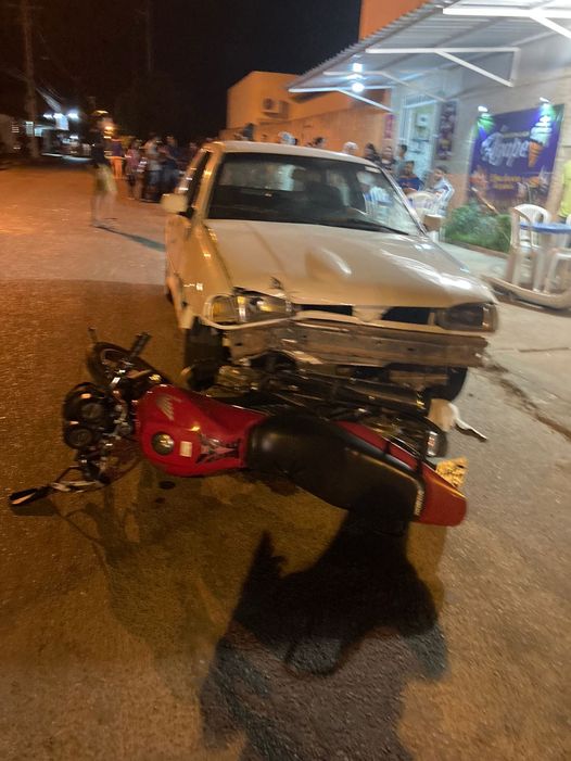 Acidente envolvendo carro em moto. Foto: reprodução SmTran