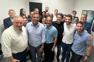 Presidente da Câmara de Vereadores de Camaçari declara apoio à pré-candidatura de Manuel Rocha. Foto: ASCOM