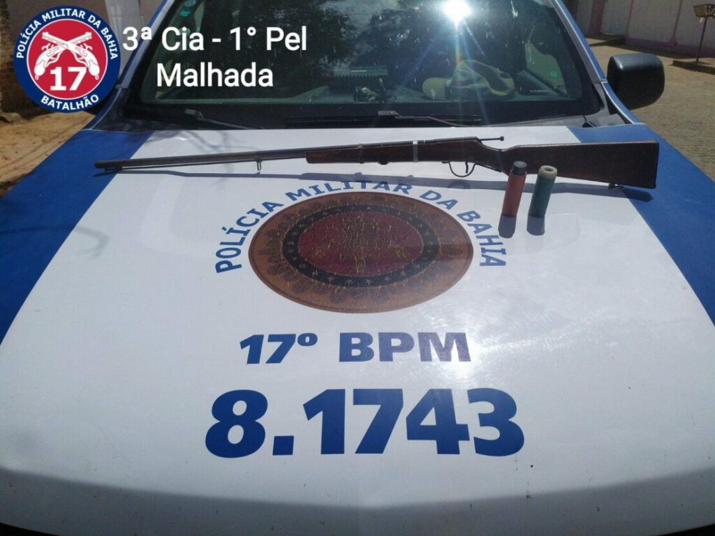 Arma é apreendida na casa de suspeito de furtar gado. Polícia Militar