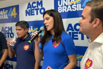 Neto, Ana e Cacá Leão. Foto: Mauricio Leiro / Bahia Notícias