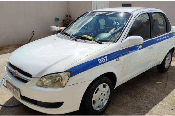 Carro roubado. Foto: reprodução rede social