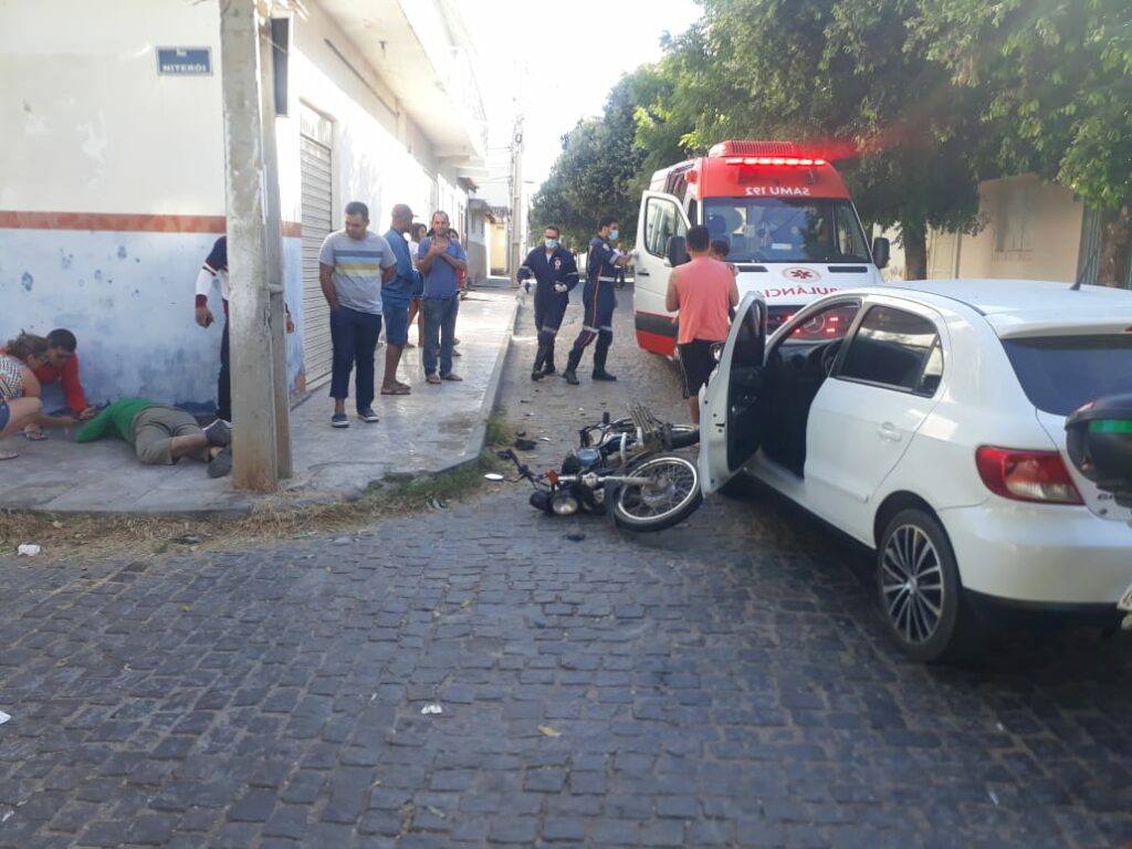 Colisão Envolvendo Carro E Moto Deixa Uma Pessoa Ferida Em Guanambi