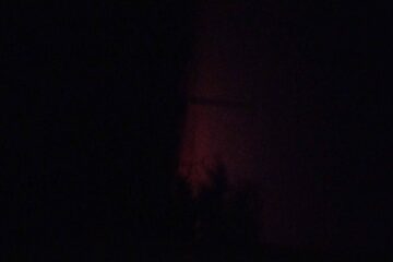 Moradora denuncia escuridão. Foto: reprodução moradora