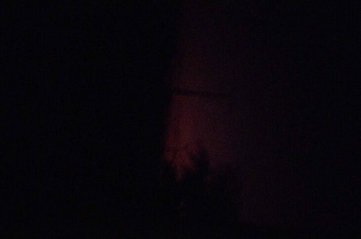 Moradora denuncia escuridão. Foto: reprodução moradora